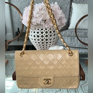 Chanel Vintage 10” Beige